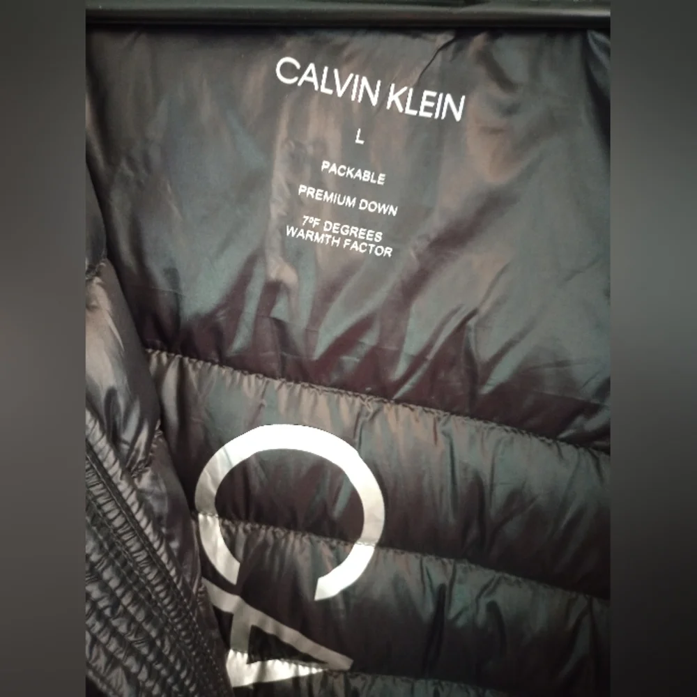 Calvin Klein Black Puffer Jacket Sleek Quilted Design - Picture 7 of 9